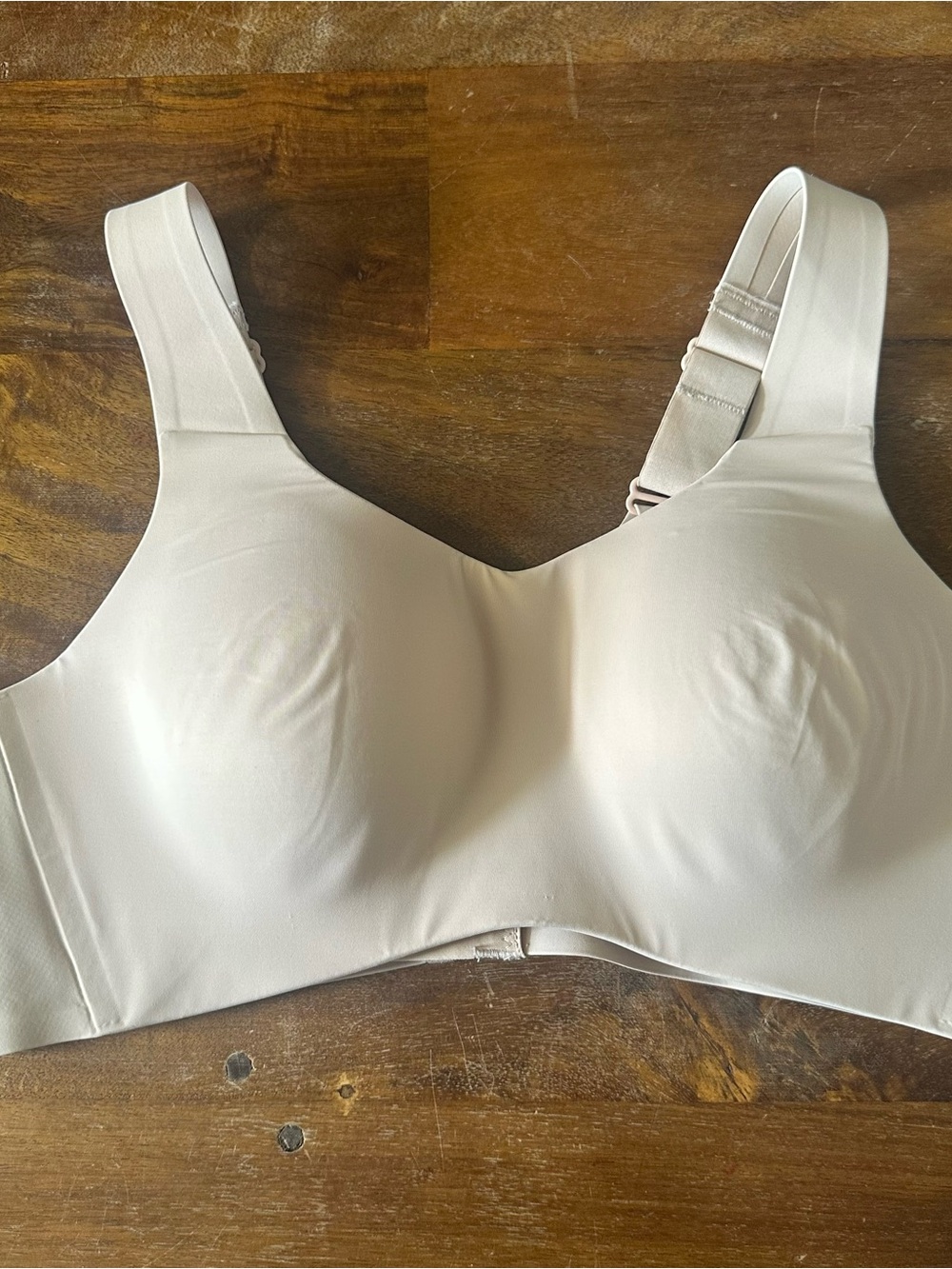 Knix beige sports bra molded cup ladies size 1